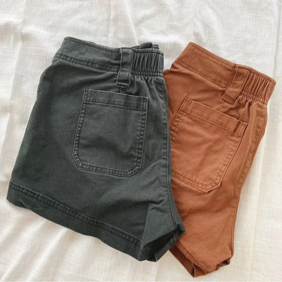 Bundle of 2 Old Navy Flap Pocket High Waisted Shorts in black and brown - Picture 7 of 7